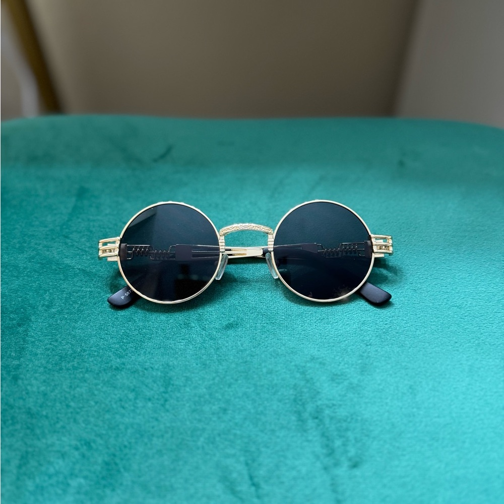 THE RETRO SUNNIES 💛